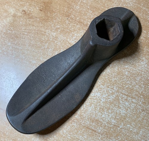 3 Vintage Antique Cast Iron Metal Malleable Shoe Cobbler Mold A L Plus 2 - Picture 5 of 11