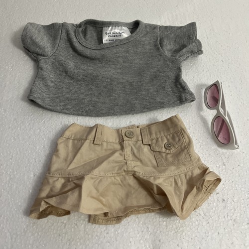 Camicia grigia casual Costruisci un orso e gonna kaki con occhiali da sole - Foto 1 di 5