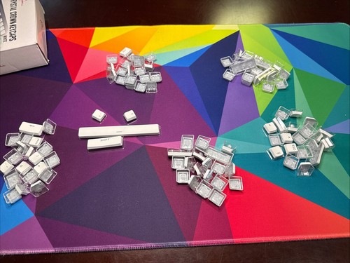 G.SKILL Crystal Crown White Keycaps - Keycap Set 104 Key Layout - Picture 3 of 6