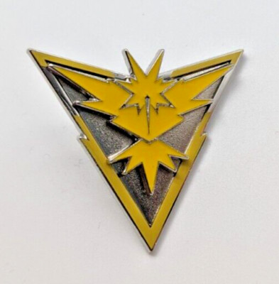 Pokemon Pin TEAM INTUITION gelb Anstecker Anstecknadel ca 4 cm