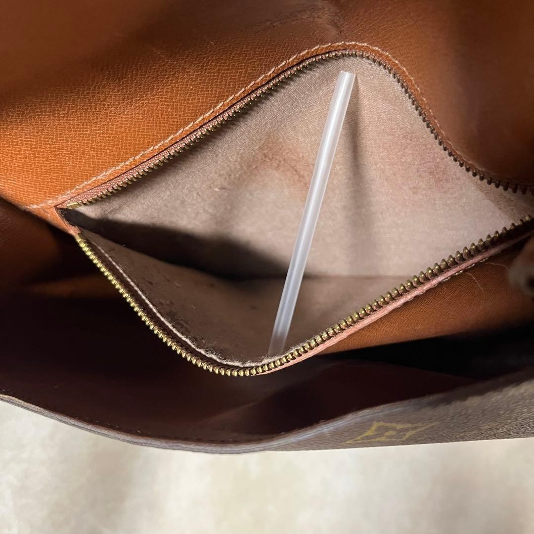 LOUIS VUITTON Monogram Saint Cloud Shoulder Bag Decluttering — image 13