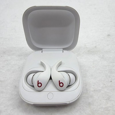 MINT COND Beats Powerbeats Fit Pro Bluetooth Headphones Earbuds White