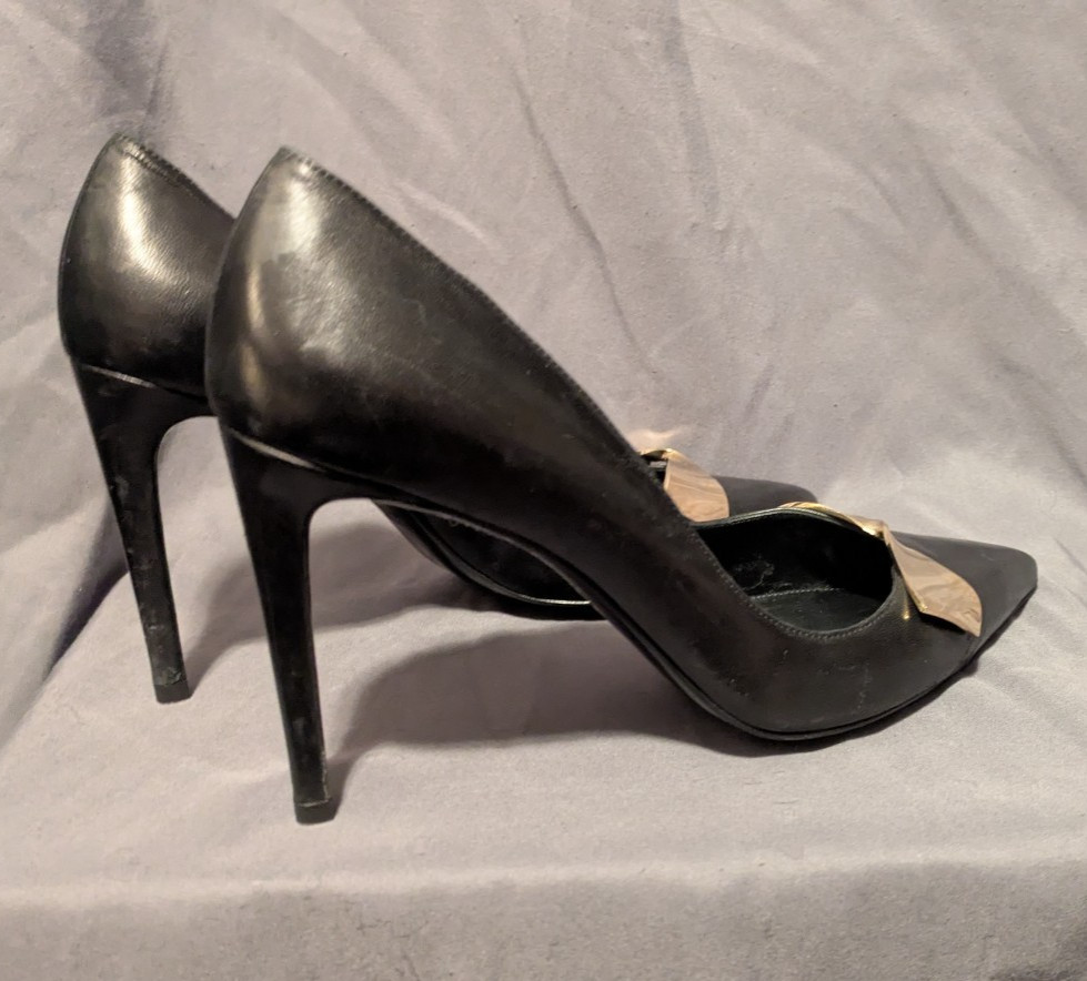 Ladies 11 B Stewart Weitzman Black Leather Pumps 