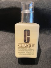 Clinique Dramatically Different Moisturizing Lotion with Pump 4.2 Oz 125 ml