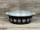 Vintage Pyrex Oval Snowflake Casserole Dish W/ Lid 043   1-1/2 qt