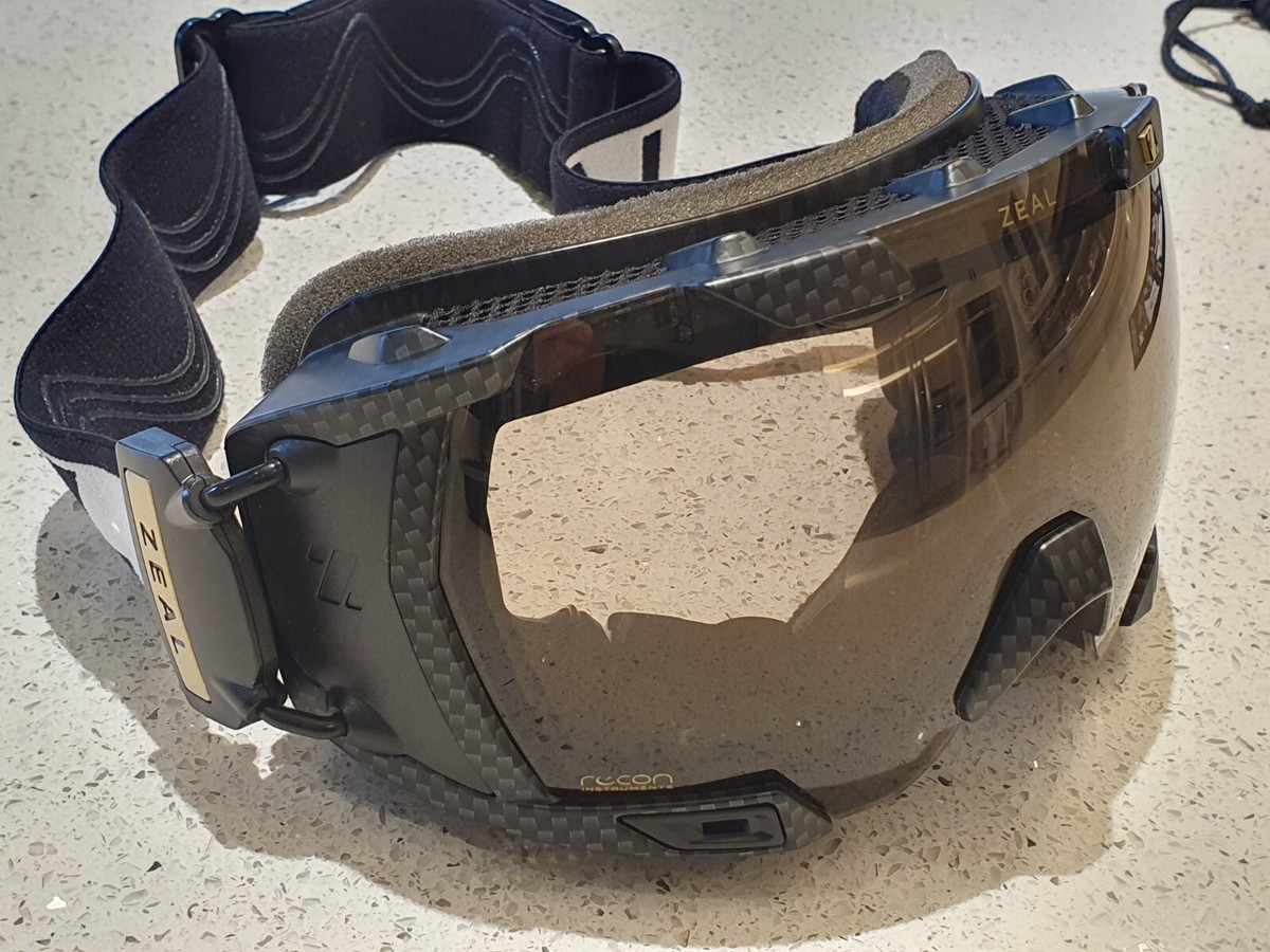 ZEAL ③ ZEAL OPTICS Ski & Snowboard GPS Z3 Goggles with Speed/Elevation