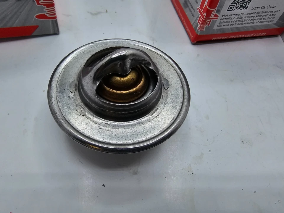 Termostato refrigerante motor MOTORAD 200-180 para Ford Mustang 2004 (CANTIDAD 3) Foto 2 de 4
