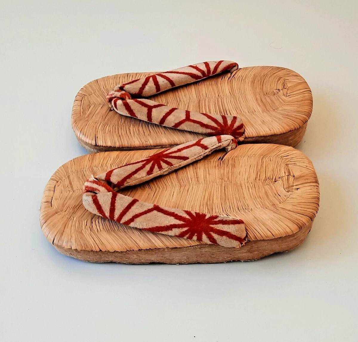 Straw zori best sale sandals