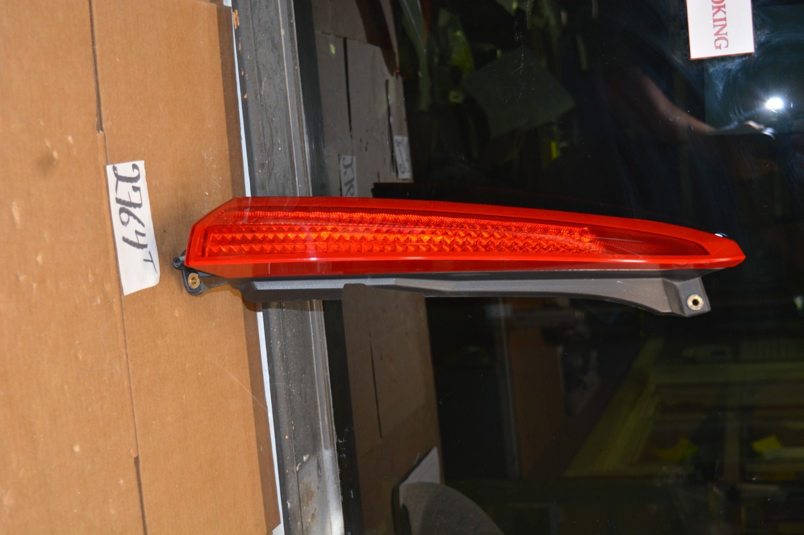 03 - 06 Volvo XC-90 Upper Light DRIVER Side Tail Light Used Rear Lamp #2764-T 