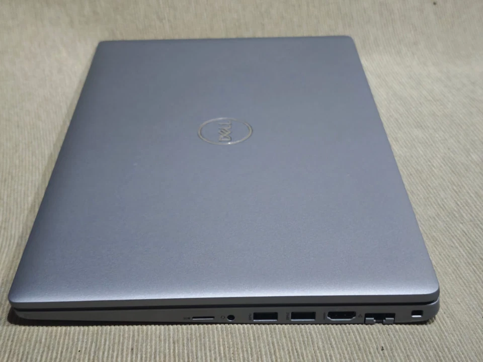 Dell Latitude 5520 · i7-1185G7 · 16GB · 512GB, foto 3 di 5