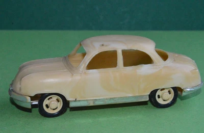 Ancienne DYNA-PANHARD au 1/48ème de CLÉ cadeau BONUX N° 16 série de 25 modèles - Photo 1/4