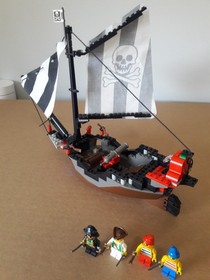 Lego Pirates Renegade Runner 6268 Pirate ship incomplete