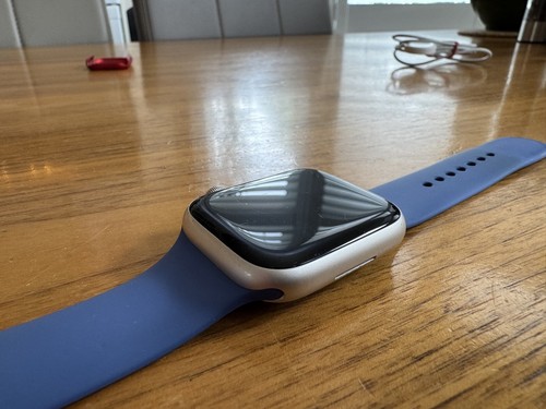 Apple watch Series 7 45mm Starlight Aluminium GPS - Picture 15 of 21