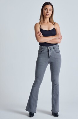 Brandneu mit Etikett Flax and Loom Mavis Bio-Baumwolle Modal recycelt Jeans Schlaghose UVP 125 £