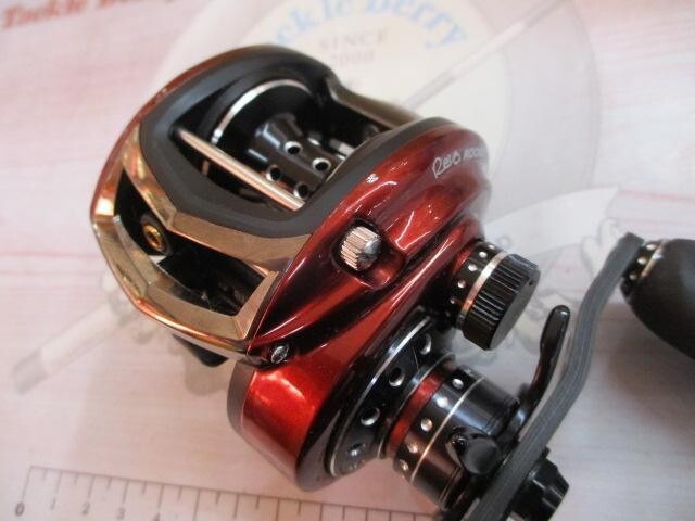 Abu Garcia Revo Rocket 9.0:1 Gear Left Handle Baitcast Reel