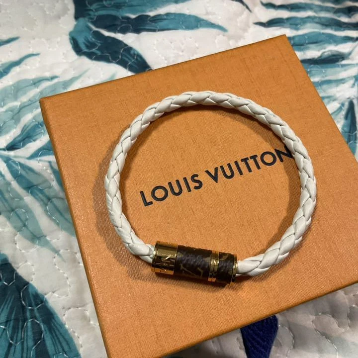 louis vuitton bracelet white