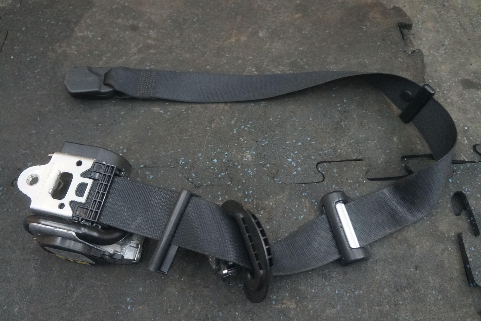 Front Right Passenger Seat Belt Retractor Black 670017426 Maserati Ghibli 14-17+