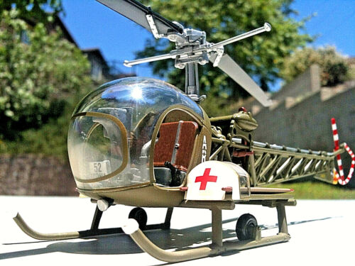 Corgi Bell H-13 Sioux US Army M.A.S.H Helicopter Korea 1951 Die-cast 1:48 Scale - Picture 5 of 12