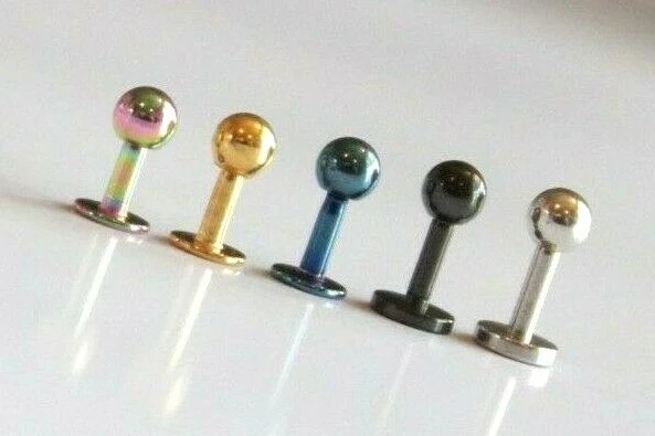 Short labret best sale stud