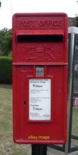 Photo 6x4 Close up, Elizabeth II postbox, Letty Green Postbox No. SG14 21 c2016