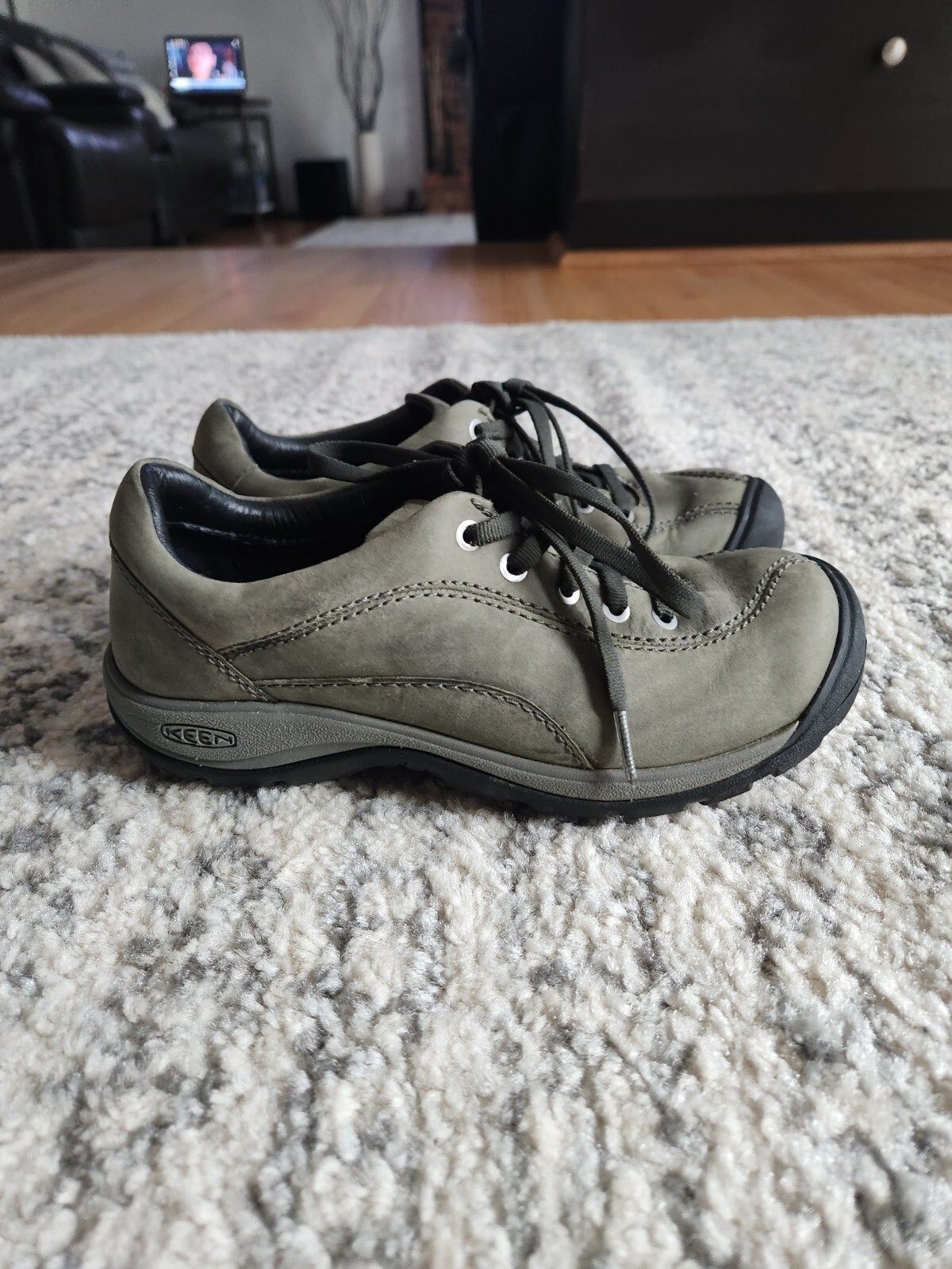 Scarpe da donna verdi Keen taglia 5 pelle con lacci da trekking