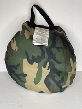 Insulated Seat Cushion with carrying loop camo and black