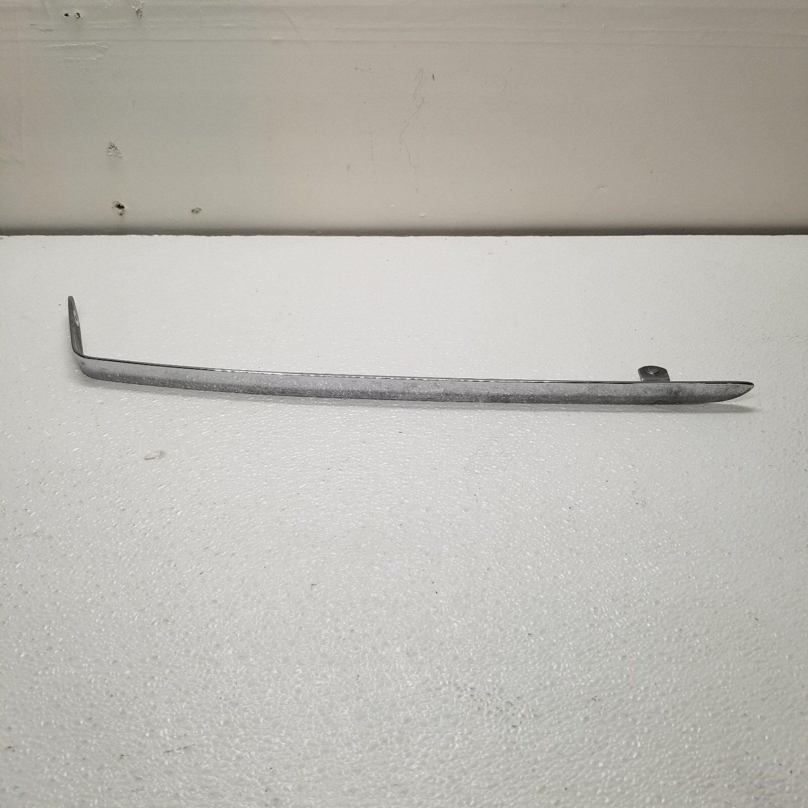 1981 For Rolls Royce Bentley Silver Spirit Spur Right Headlight Lower Trim