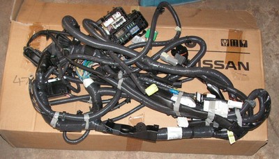 Nissan Qashqai J11 Engine Harness Part Number 24012-4EA7C Genuine