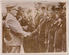 WW2 Press Photo 1940 Goering Shaking Hands With German Pilots #g53