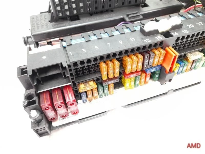 BMW 330ci 325ci E46 2004 convertible cabina caja de fusibles OEM 61138364542 Foto 2 de 4