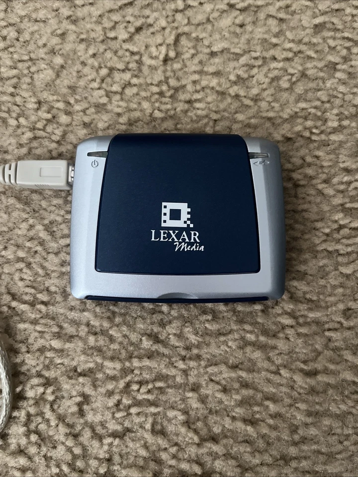 Lexar Media RW018 USB 2.0 High Speed Convenient Size Multi-Card Reader - Image 2 of 4