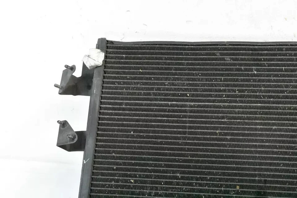 03-11 Maserati Quattroporte M139 A/C AC Air Conditioning Condenser 52400530 OEM