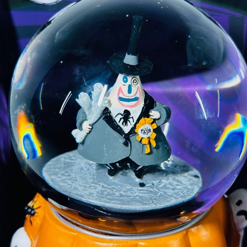 Nightmare Before Christmas Music Water Globe Mayor 2023 Halloween Disney - Picture 12 of 24