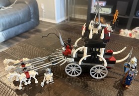 LEGO Castle: Skeletons' Prison Carriage (7092) W/Manual & Minifigs - Read