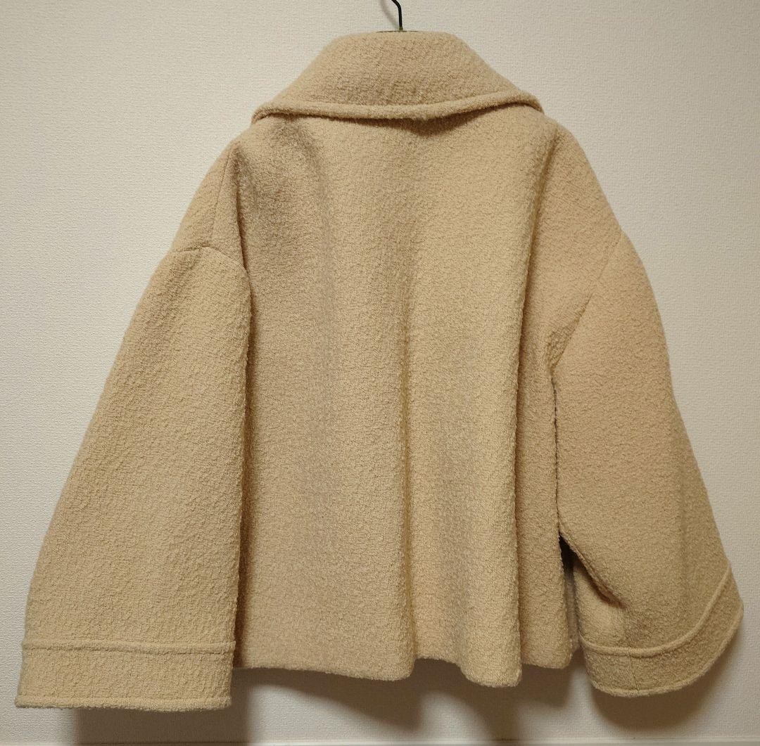 GUCCI Soft Boucle Tweed Jacket Coat Beige Size 36 Elegant Designer for Women thumbnail 2