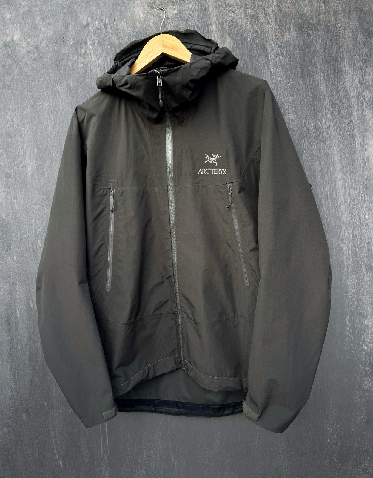ARC'TERYX Giacca Arcteryx Vintage Gore Tex Paclite Shell Verde Oliva Taglia L
