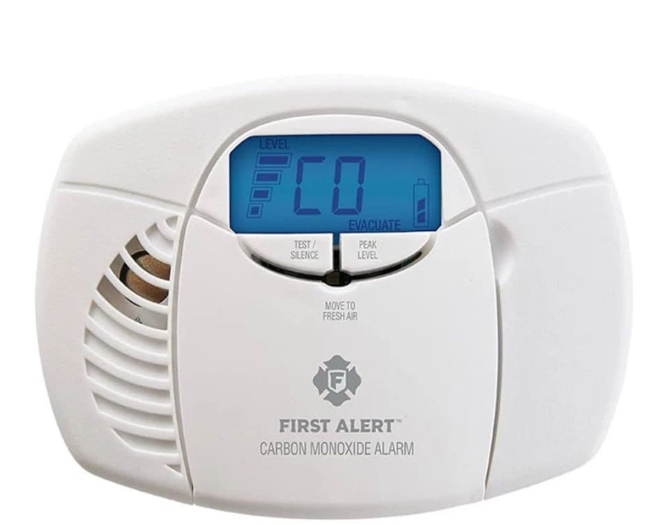 First Alert Carbon Monoxide Detector Battery Operated Easy Access Button - Image 3 of 3