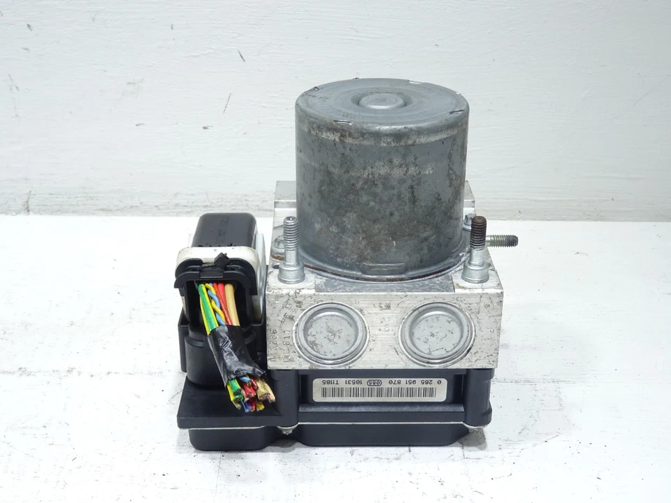 Peugeot 308 2011 ABS Pump Control Module 9677013480 - Image 3 of 4