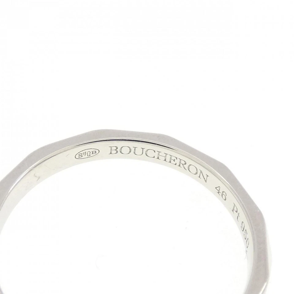 Anillo pequeño facetado Boucheron Foto 3 de 4