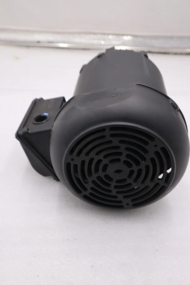 NEW OPEN BOX WEG 7518ES3E56CFL-S 3ph 0.75hp 230/460V 1755rpm MOTOR STK M196CC - Image 4 of 4