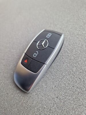 Original Mercedes Benz W205 Autoschlüssel Schlüssel Key 