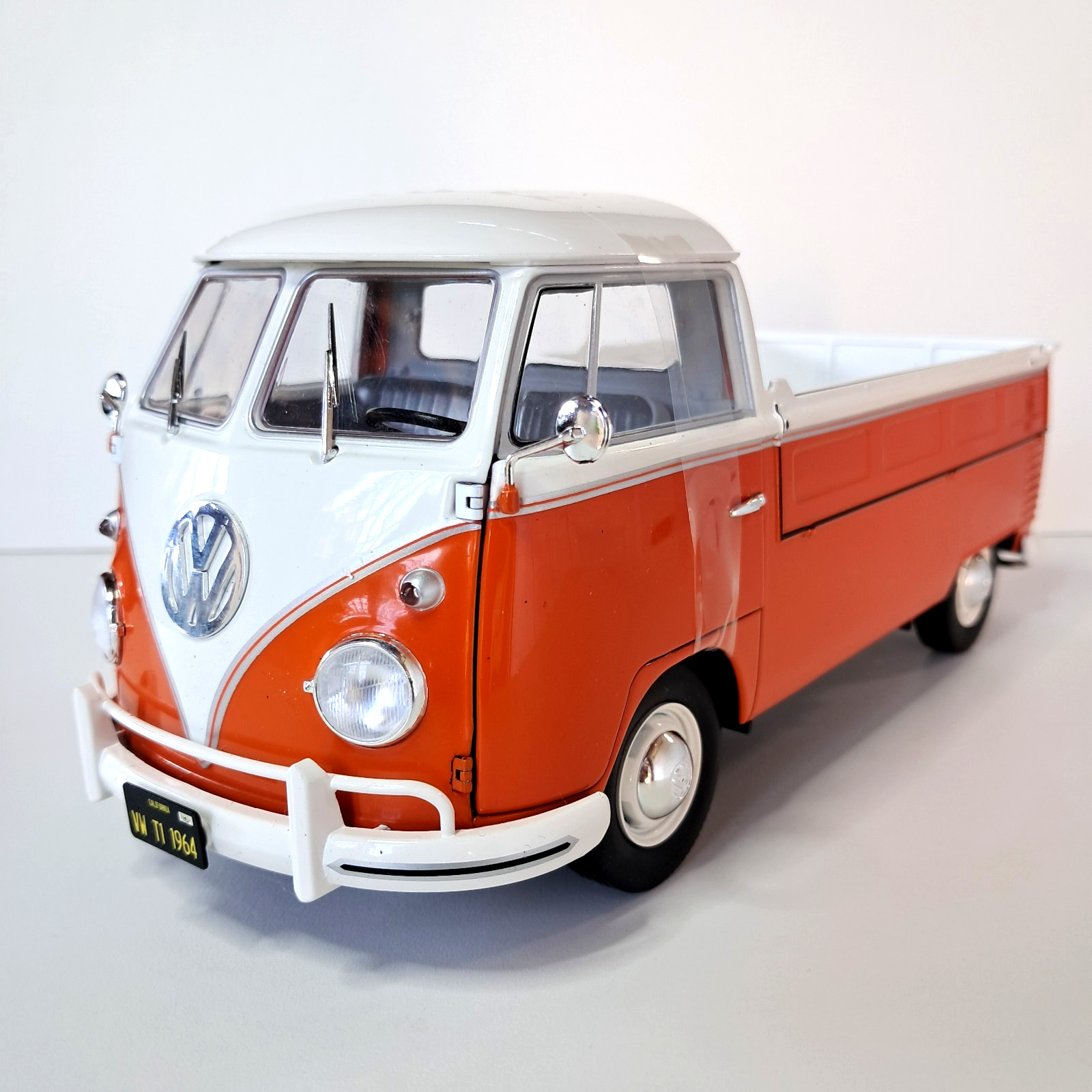 VOLKSWAGEN T1 Pick-up 1950 échelon 1/18 de collection die-cast haute finition sous boîte