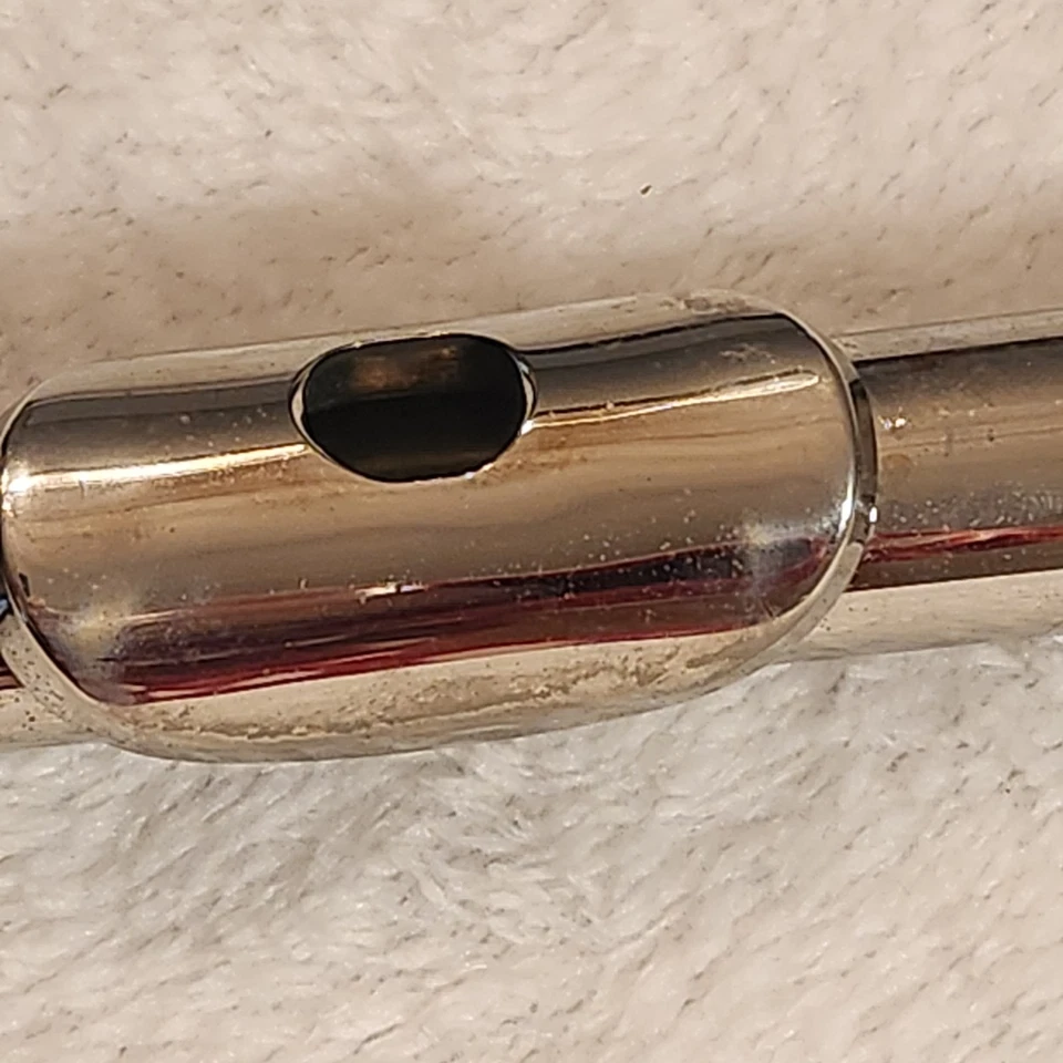 Armstrong 104 Flute with Hard Case & Cleaning Rod - Image 3 of 4