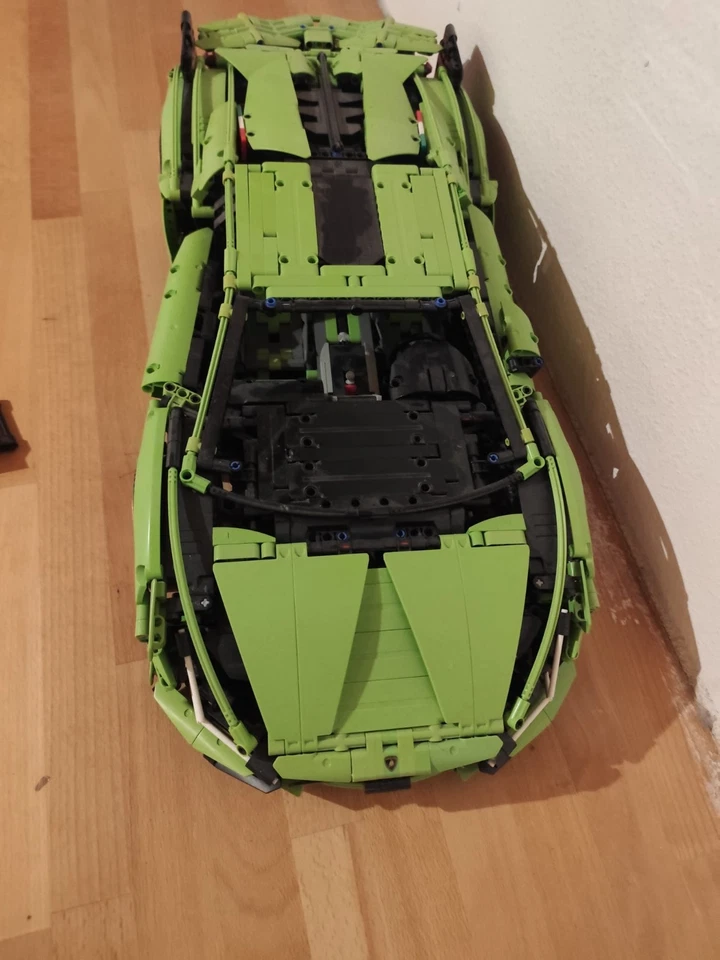 LEGO Technic 42115 Lamborghini Sián FKP 37, Foto 4 von 5