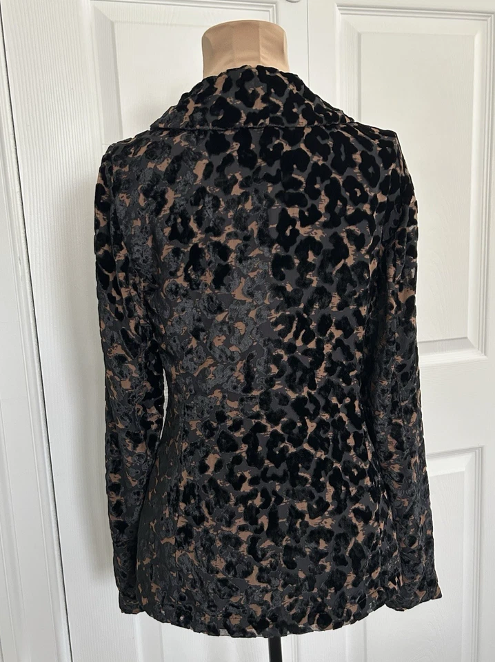 Blazer de noche Guess $138 para mujer Lisa de terciopelo de leopardo marrón/negro talla 6 Foto 3 de 4
