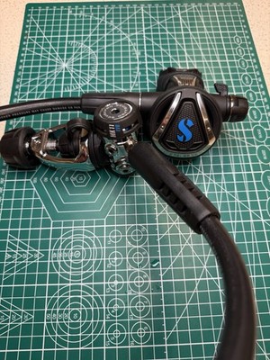 Scubapro Mk11 EVO/C370 Scuba Diving Regulator-Yoke-MINT CONDITION