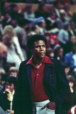Jones Head Coach Of The Washington Bullets From Sideline 1975 OLD PHOTO