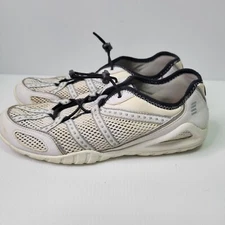 Lands End Mesh Water Shoes Womens Size 8.5 B White with Bungie Laces