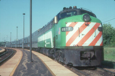 Metra 9913 S-Bahn #1215 (BN) --- Original Dia T1-7