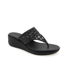 Women's Ivie Round Toe Wedge Sandals Black Raffia